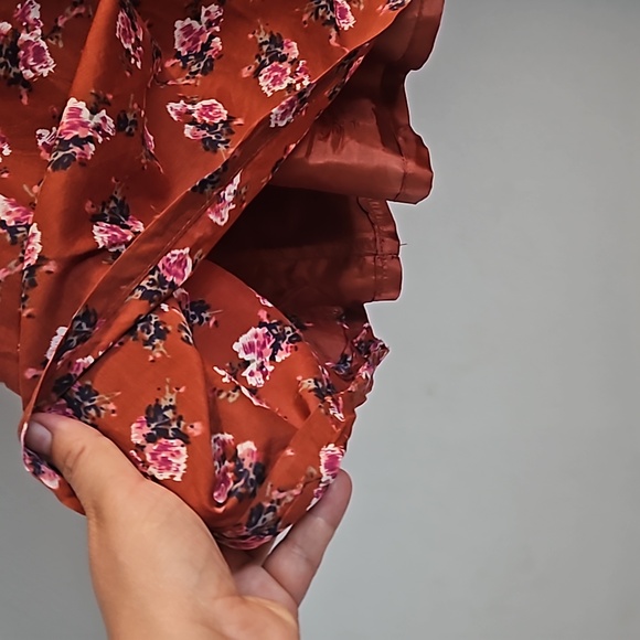 Tulle Sleeveless Dress with Pockets - Picture 3 of 3